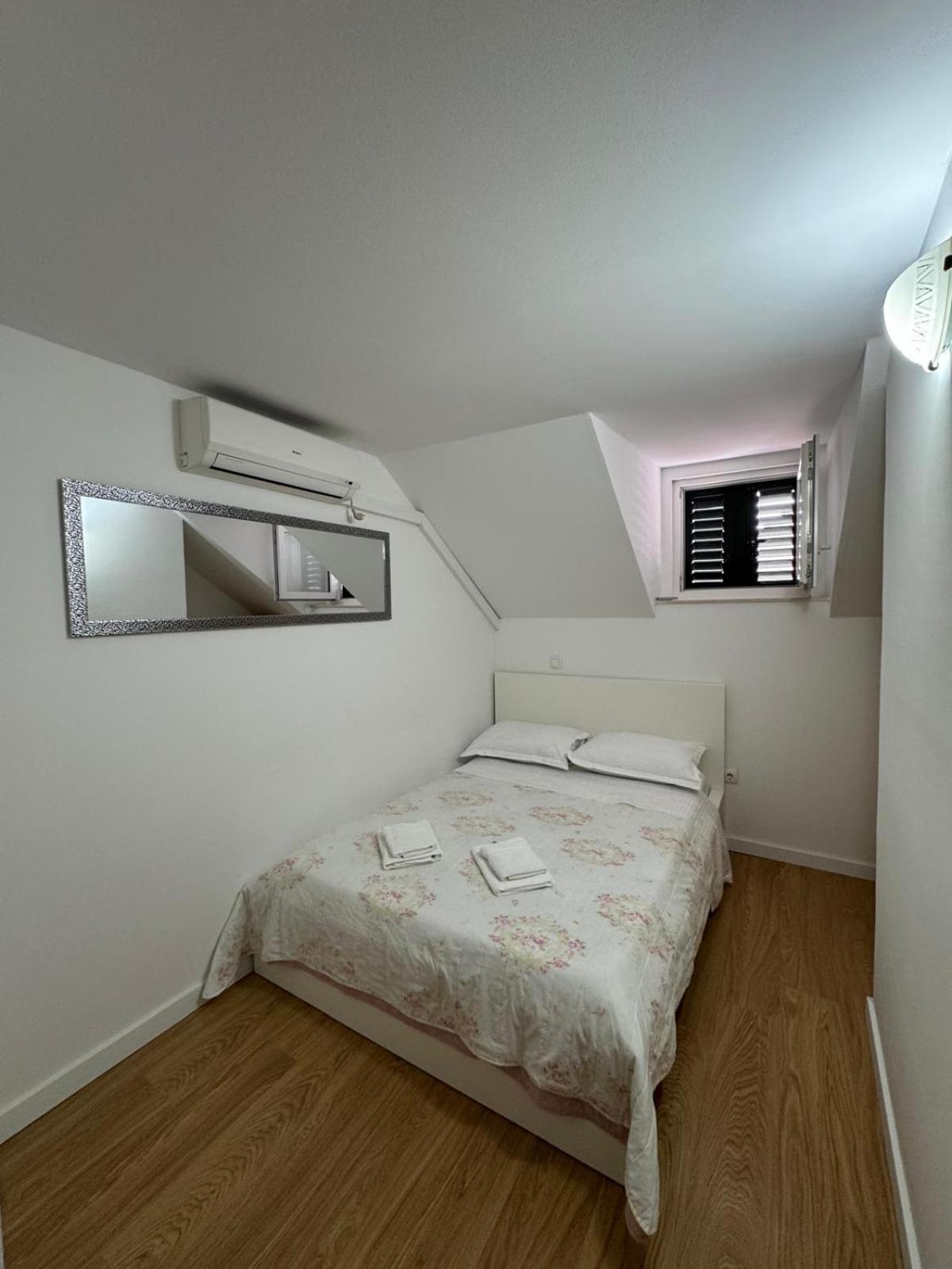 Apartments Bepina- 5 Mins From The Center Spalato Esterno foto